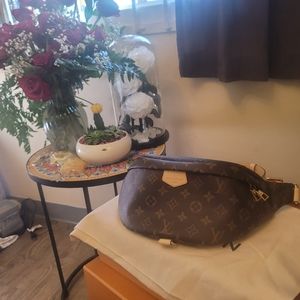 BRAND NEW LOUIS VUITTON AUTHENTIC BUMBAG